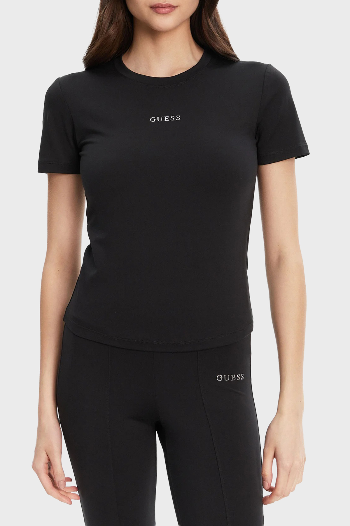 Guess Margot Logolu Slim Fit Bisiklet Yaka Crop  V5RI10KCD02 Kadın T Shirt V5RI10 KCD02 JBLK SİYAH