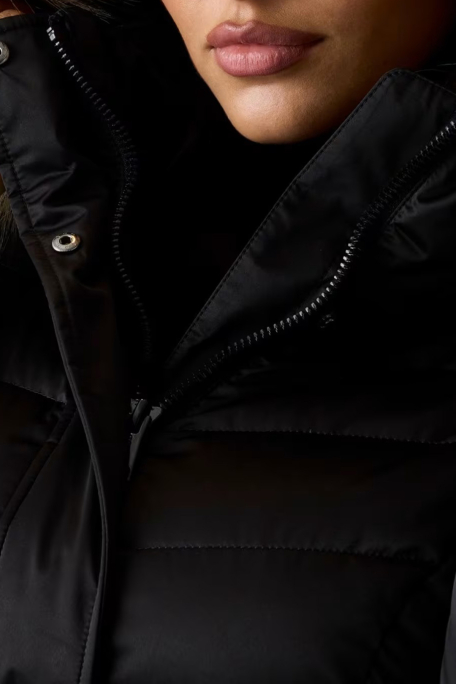 Guess Marina Regular Fit Çıkarılabilir Kapüşonlu Kemerli W5BL31W2802 Bayan Mont W5BL31 W2802 JTMU SİYAH - 4