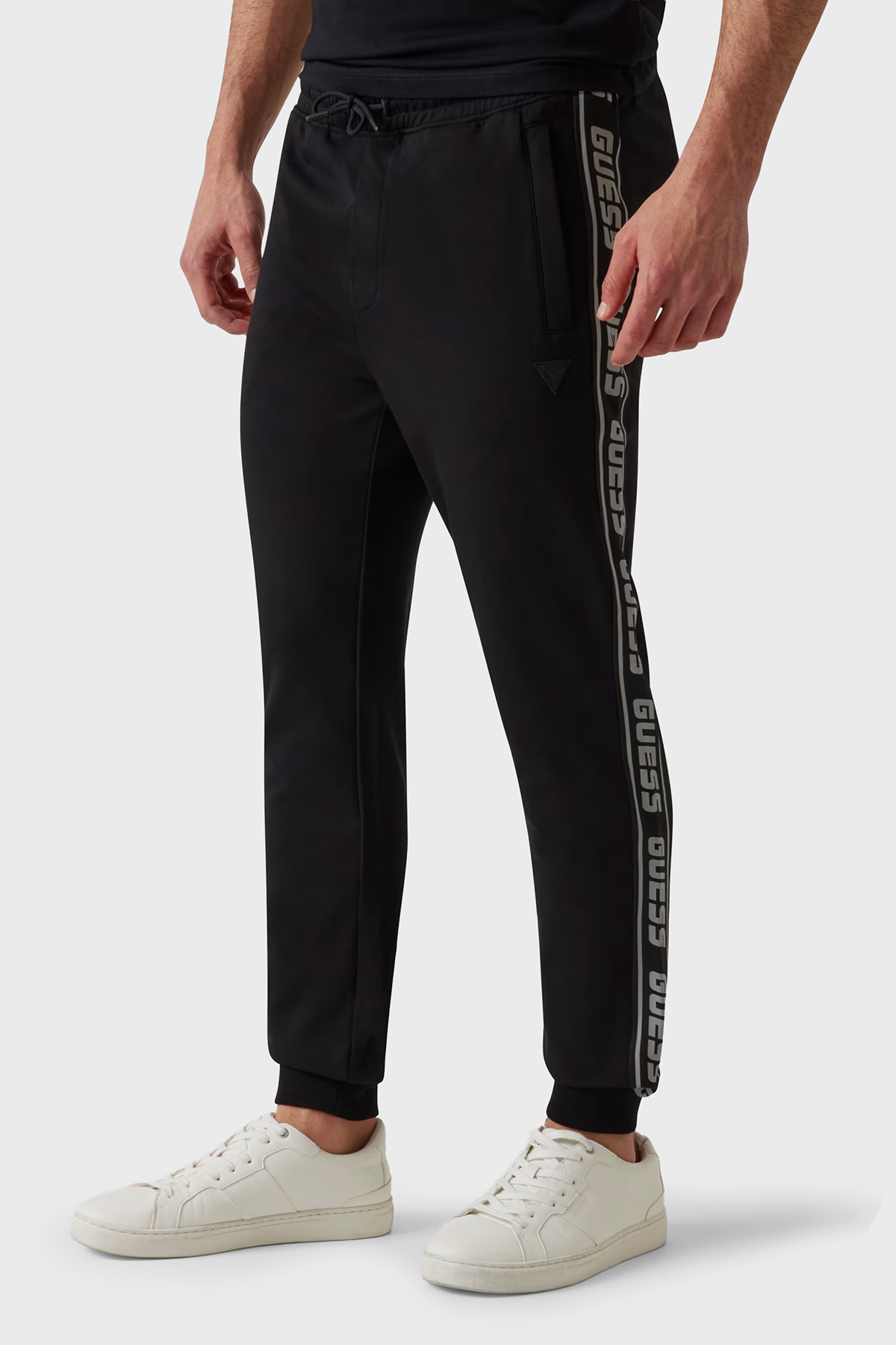 Guess New Arlo Pamuklu Regular Fit Logolu Şerit Detaylı Erkek Pantolon Z2YB19 K6ZS1 JBLK SİYAH