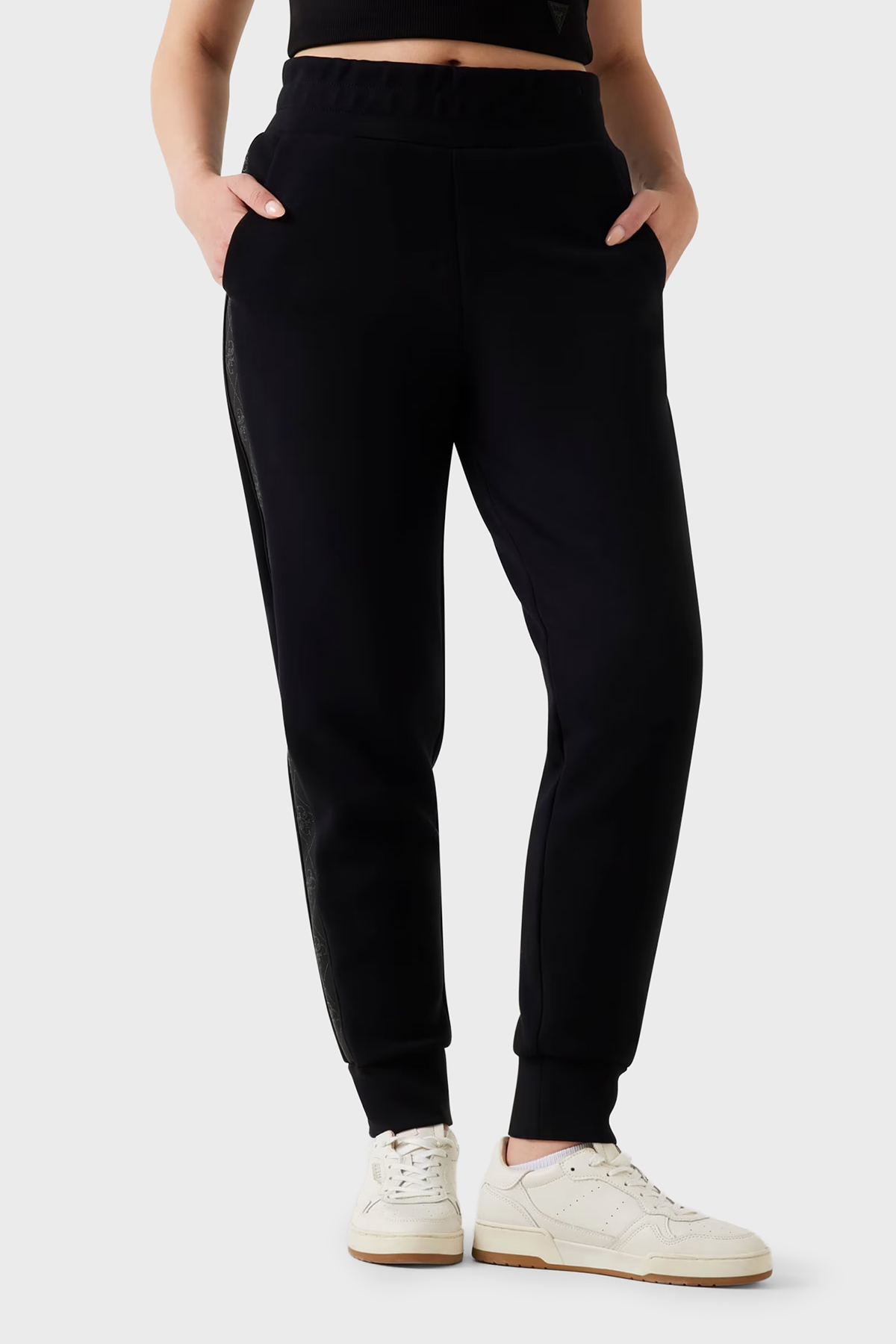 Guess New Victoire Regular Fit Ribanalı Paça Logo Şeritli  W5YB11KBYE2 Kadın Pantolon W5YB11 KBYE2 JBLK SİYAH