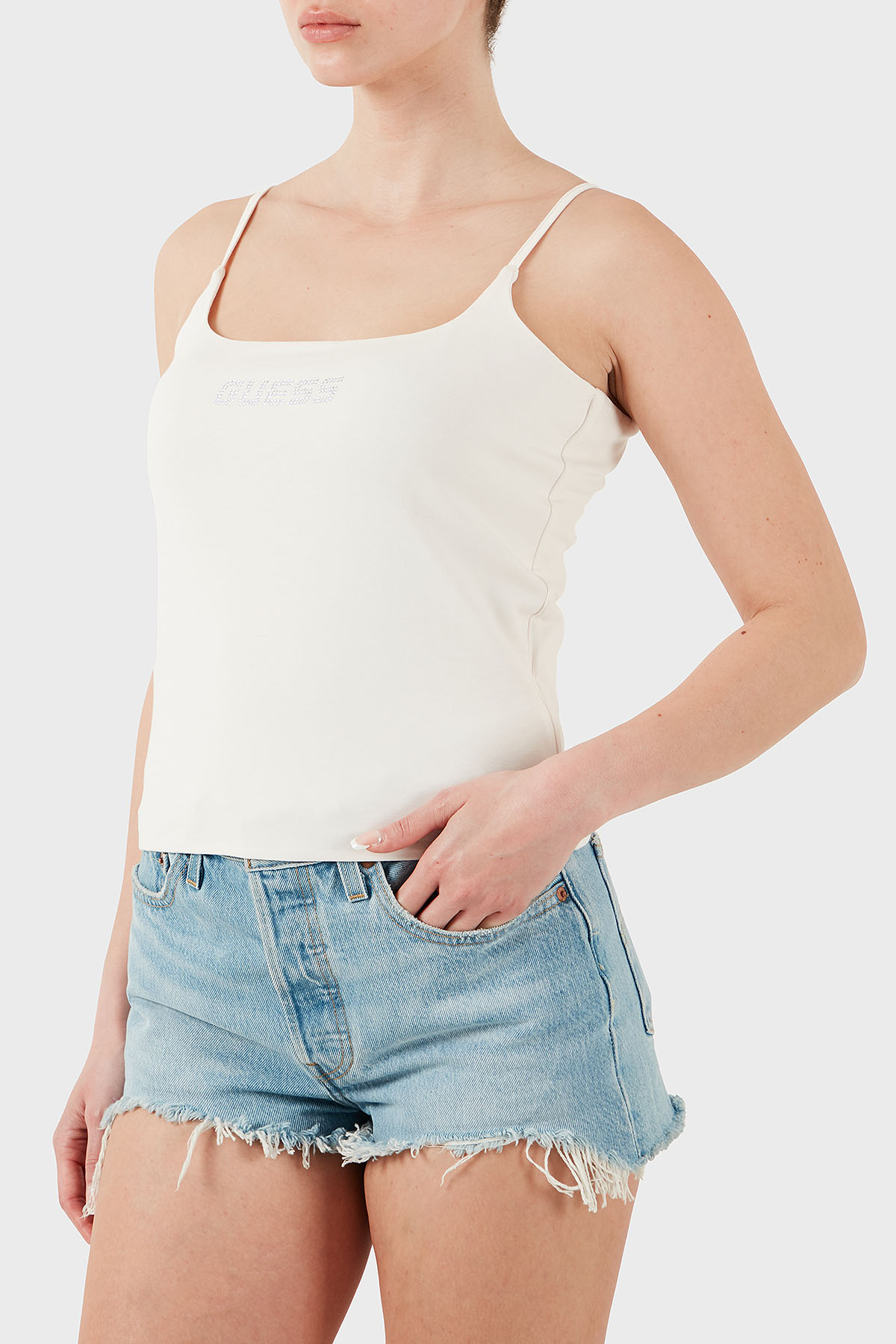 Guess Ortensia Pamuklu Slim Fit Logolu  V5GP22J1314 Kadın Top V5GP22 J1314 G018 BEYAZ