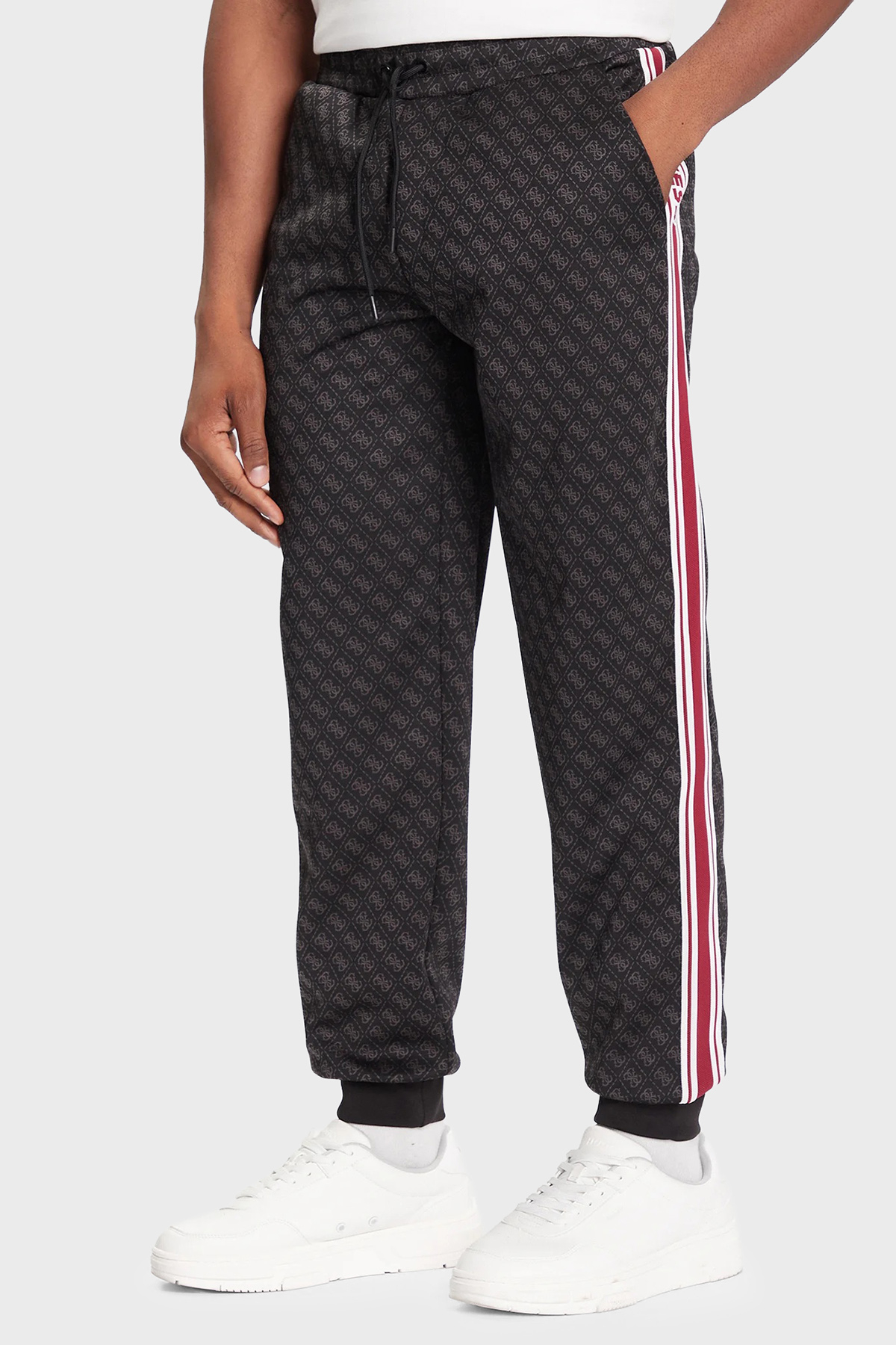 Guess Parimo 4G Logolu Regular Fit Normal Bel Lastikli Paça  Z5BB19K2042 Erkek Pantolon Z5BB19 K2042 FJ9N SİYAH