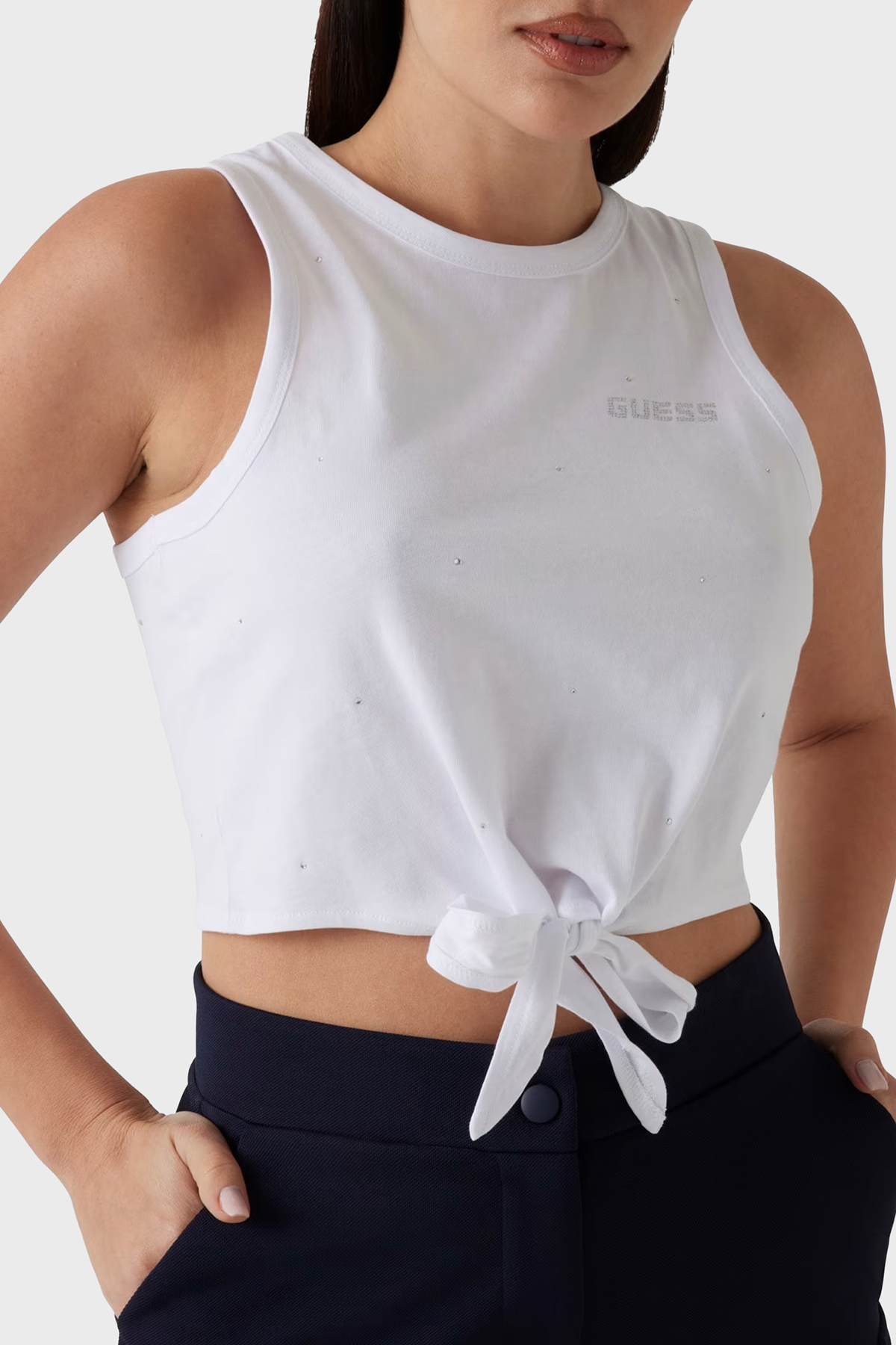 Guess Primula Pamuklu Taşlı Boxy Fit Bağlama Detaylı Crop T Shirt V5GI01I3Z14 Kadın Top V5GI01 I3Z14 G011 BEYAZ