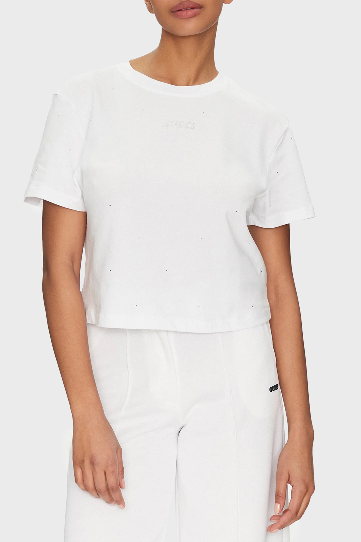 Guess Primula Taşlı Logolu Pamuklu Boxy Fit Bisiklet Yaka  V5GI00I3Z14 Bayan T Shirt V5GI00 I3Z14 G011 BEYAZ