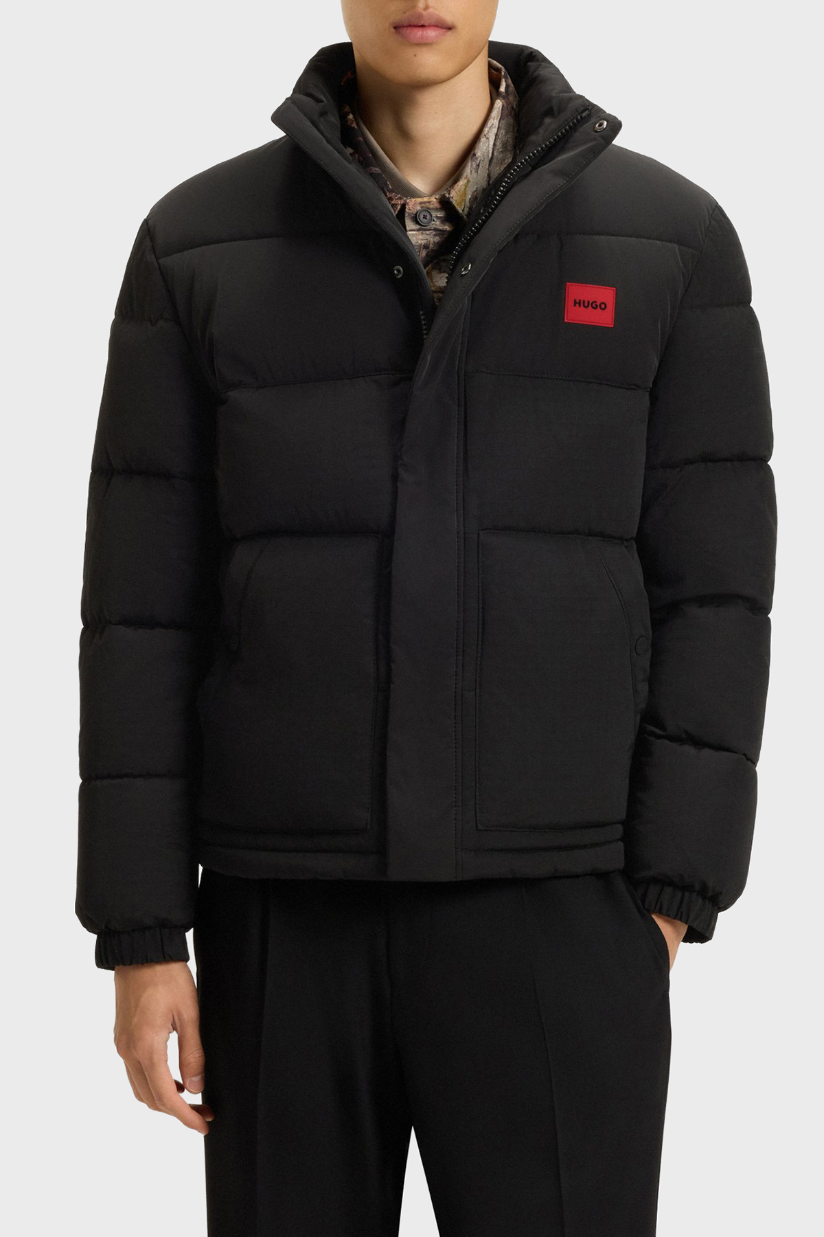 Hugo Kapitoneli Regular Fit Dik Yaka Su İtici Erkek Mont 50547887 001 SİYAH