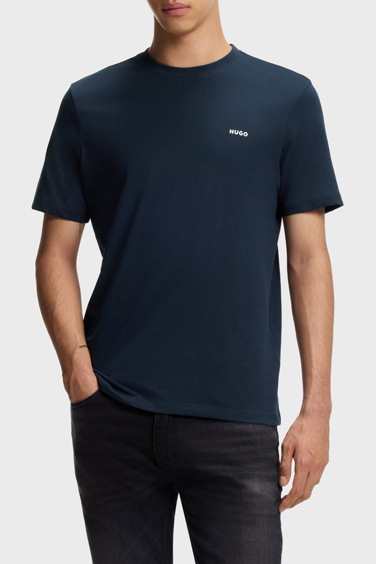 Hugo Logolu Pamuklu Regular Fit Bisiklet Yaka Erkek T Shirt 50466158 405 LACİVERT