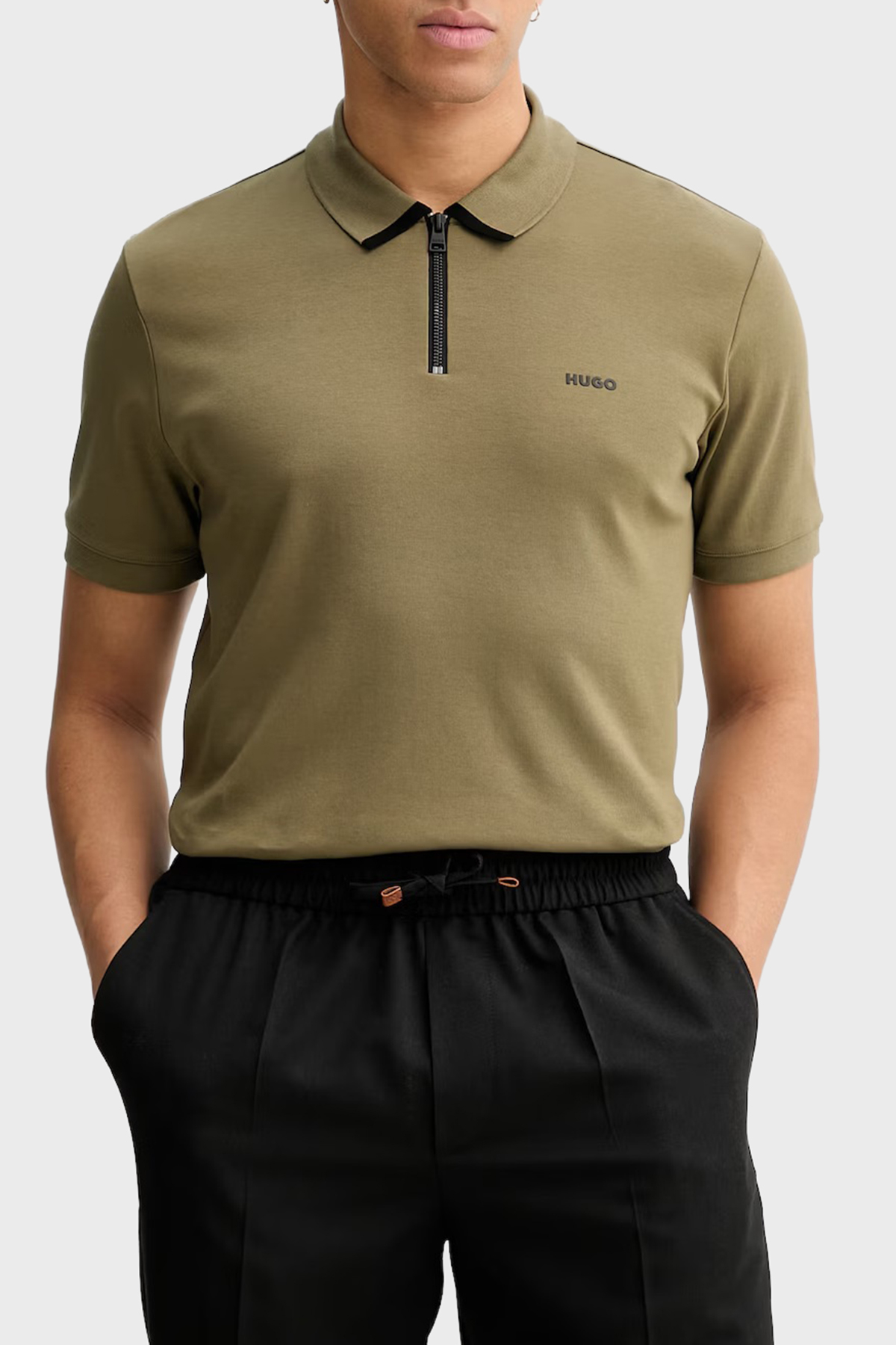 Hugo Pamuklu Regular Fit Yarım Fermuarlı Erkek Polo 50511721 389 HAKİ