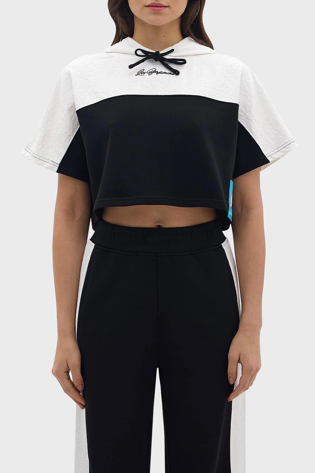 Les Benjamins Relaxed Fit Kapüşonlu Crop Kadın Sweat LB24SSKISFUHD-006 SİYAH