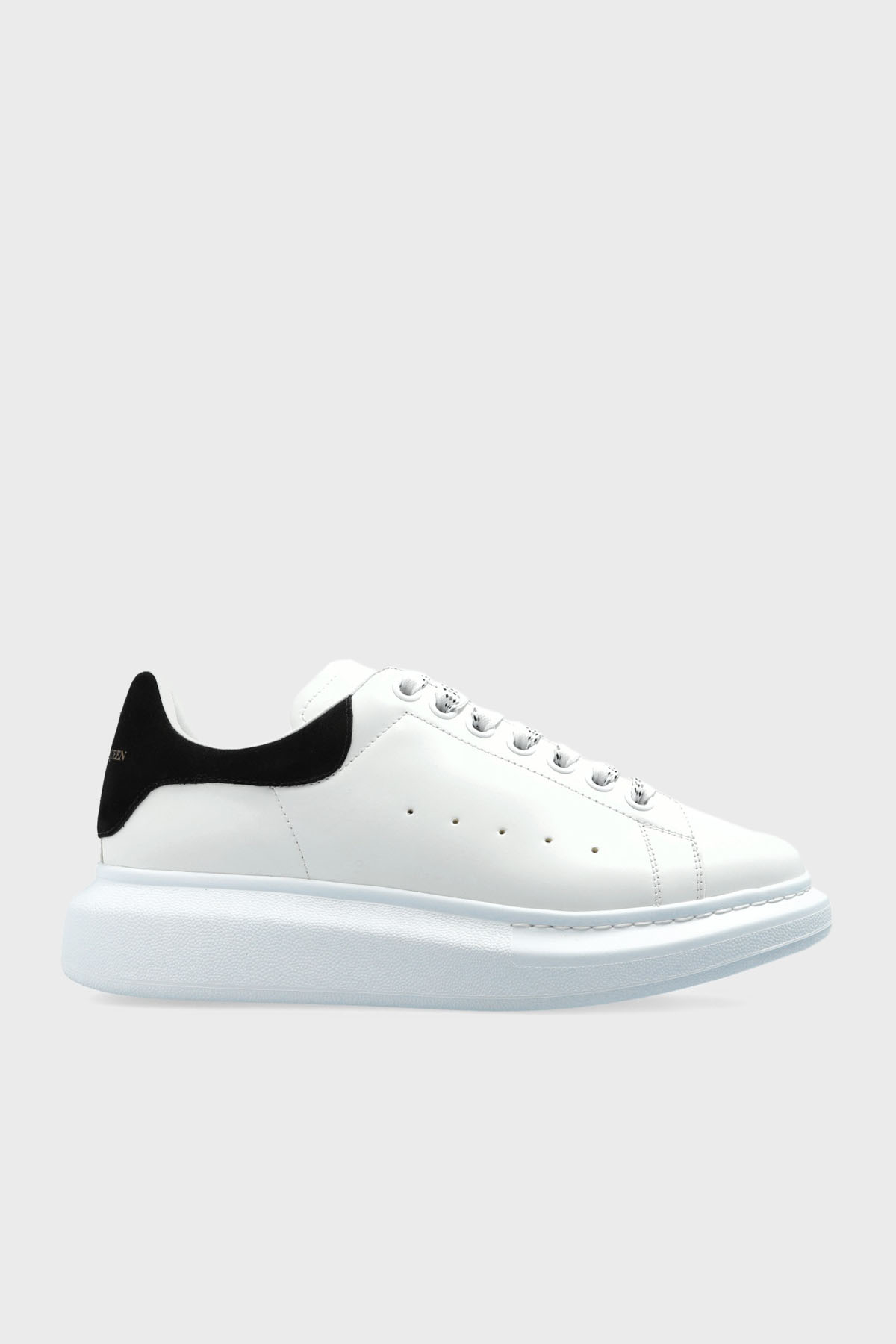 McQueen Kalın Tabanlı Deri Sneaker Kadın Ayakkabı 553770WIEF1 9061 BEYAZ-SİYAH