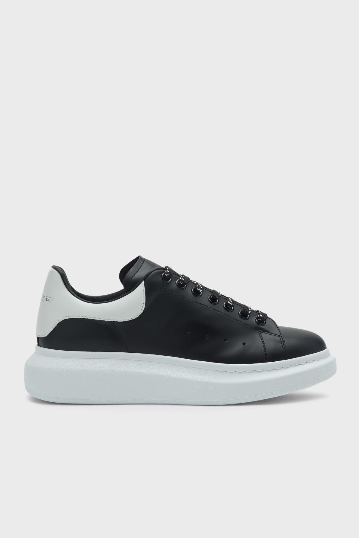 McQueen Logolu Deri Sneaker Erkek Ayakkabı 553680WIEEN 1070 SİYAH-BEYAZ