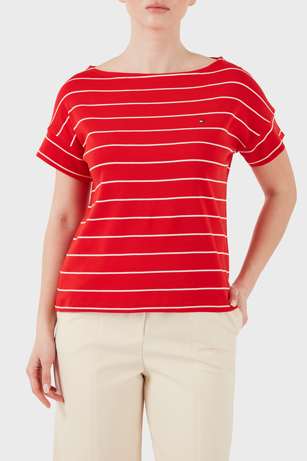 Tommy Hilfiger % 100 Pamuk Çizgili Relaxed Fit Kayık Yaka Kadın T Shirt WW0WW49723 0E4 KIRMIZI