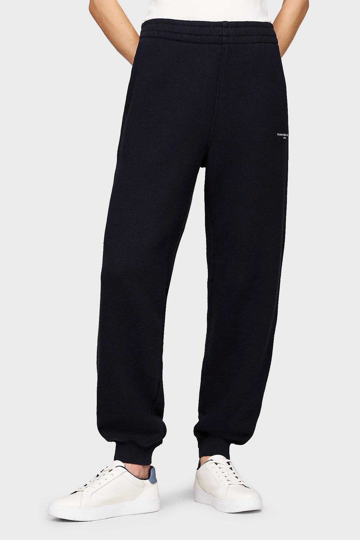 Tommy Hilfiger % 100 Pamuk Regular Fit Yüksek Bel Lastikli Paça Jogger Kadın Pantolon WW0WW42883 DW5 LACİVERT