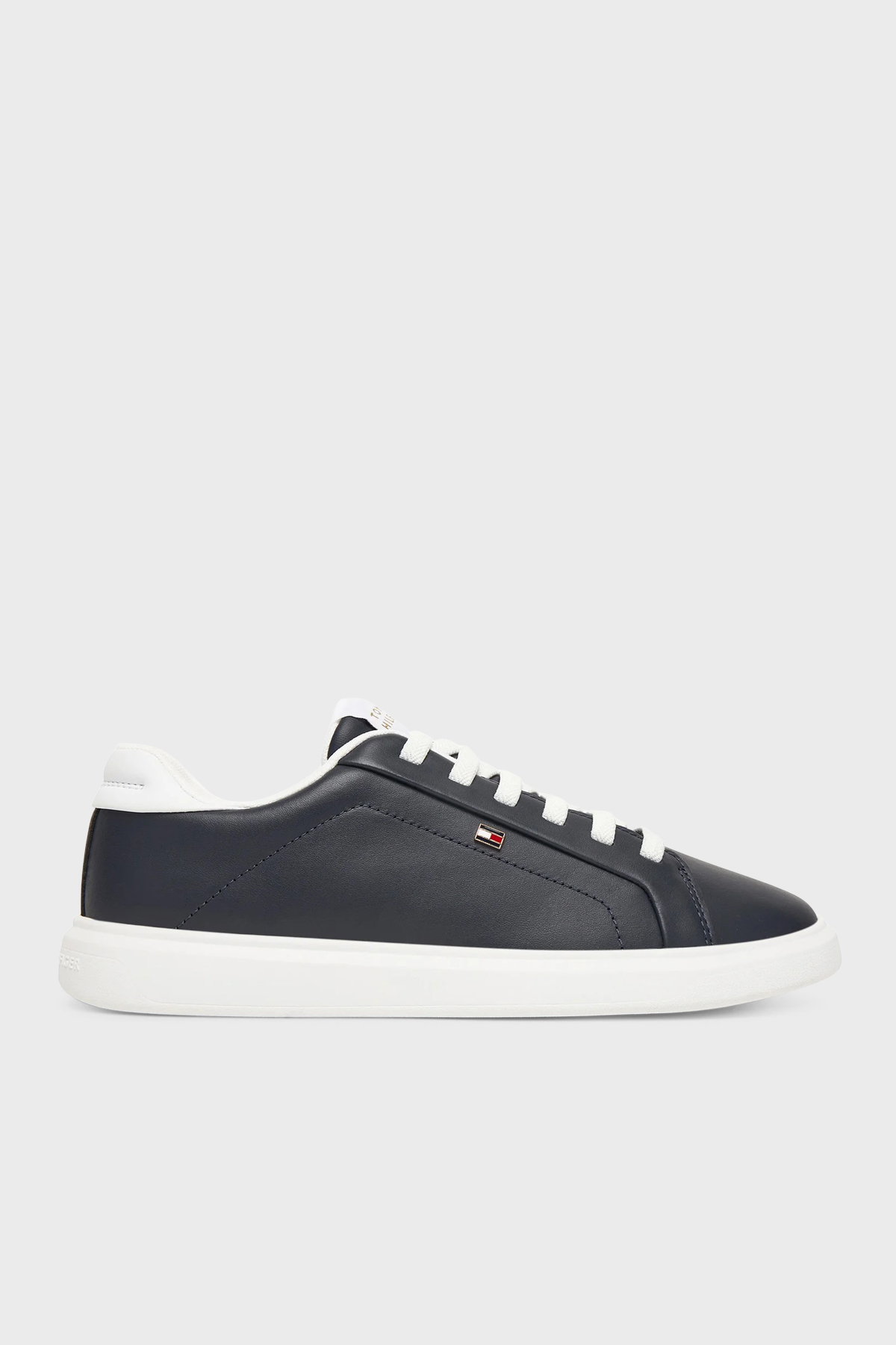Tommy Hilfiger Hakiki Deri Logolu Sneaker Kadın Ayakkabı FW0FW08948 0G0 LACİVERT