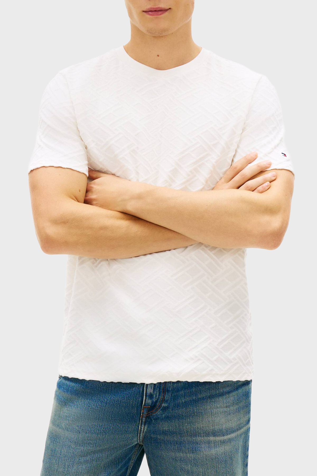 Tommy Hilfiger Jakarlı Pamuklu Regular Fit Bisiklet Yaka Erkek T Shirt MW0MW42381 Z00 AÇIK BEJ
