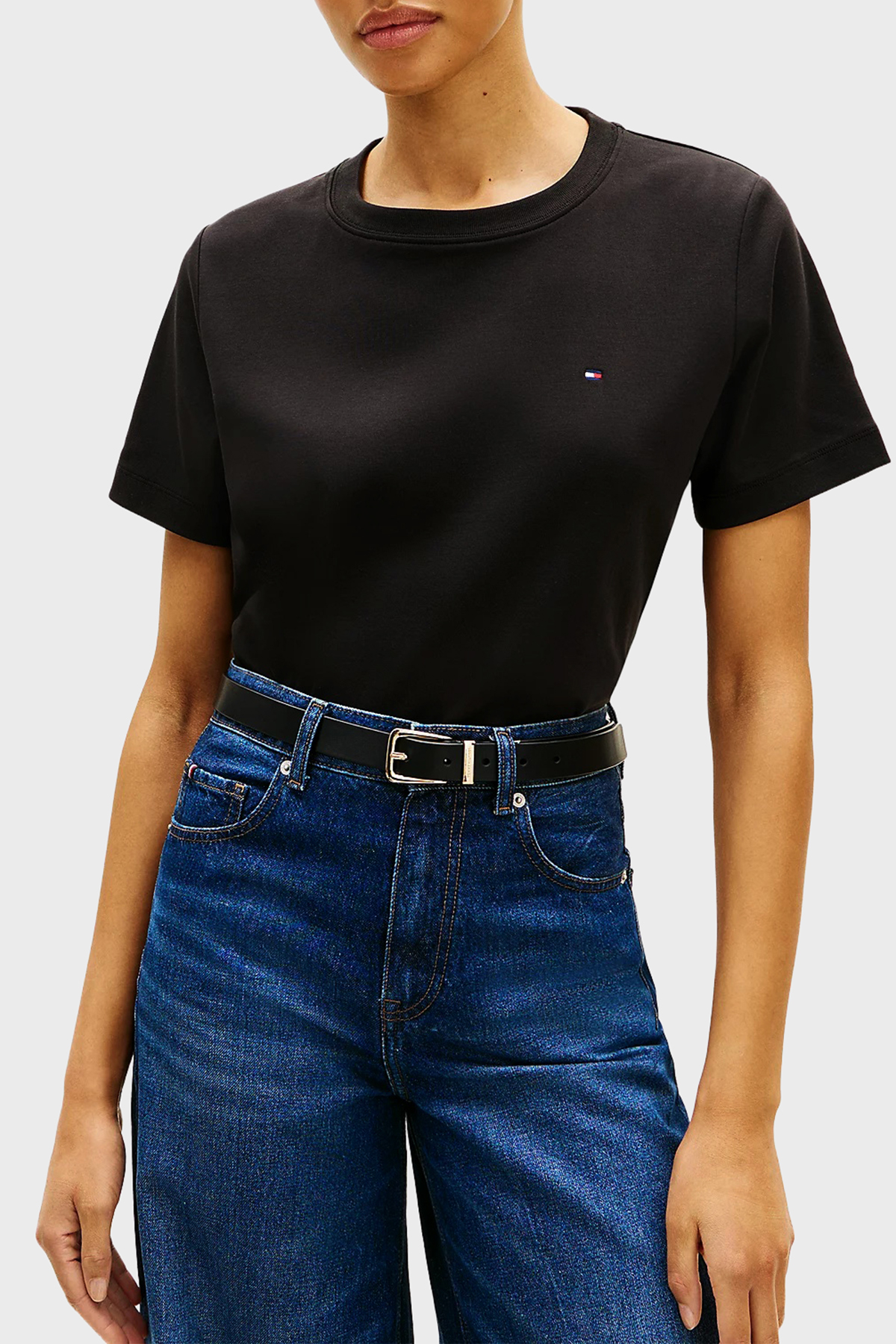 Tommy Hilfiger Logolu % 100 Pamuk Boxy Fit Bisiklet Yaka Kadın T Shirt WW0WW49646 BDS SİYAH