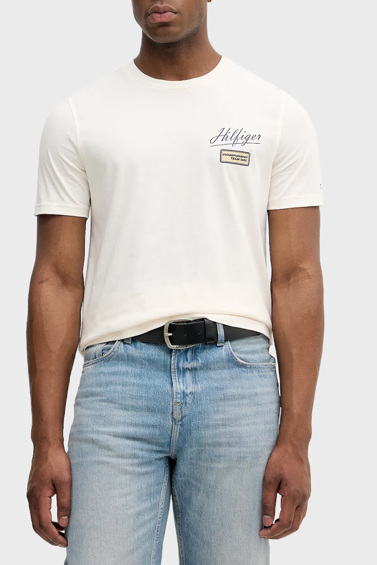Tommy Hilfiger Logolu % 100 Pamuk Regular Fit Bisiklet Yaka Erkek T Shirt MW0MW41471 Z00 AÇIK BEJ