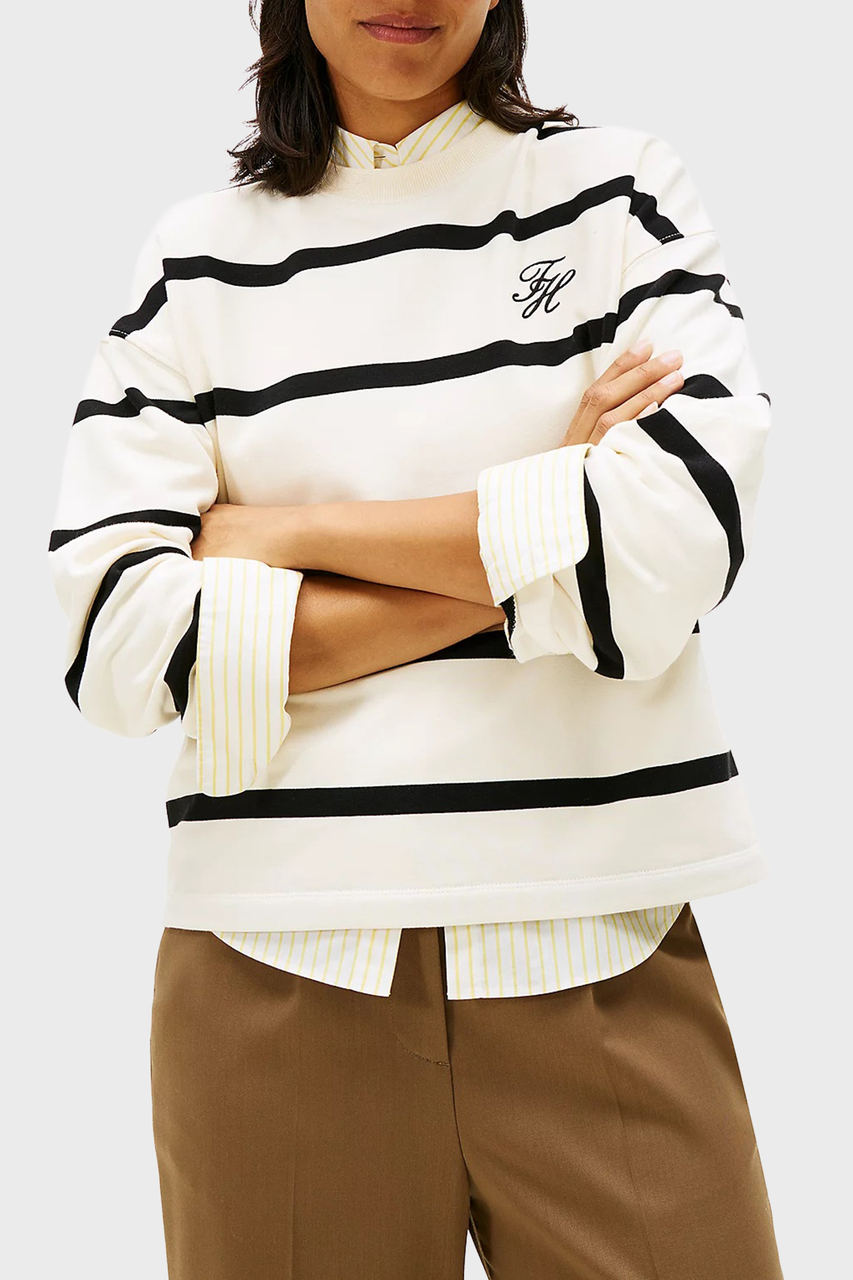 Tommy Hilfiger Pamuklu Regular Fit Çizgili Bisiklet Yaka Kadın Sweat WW0WW48431 0AB BEJ