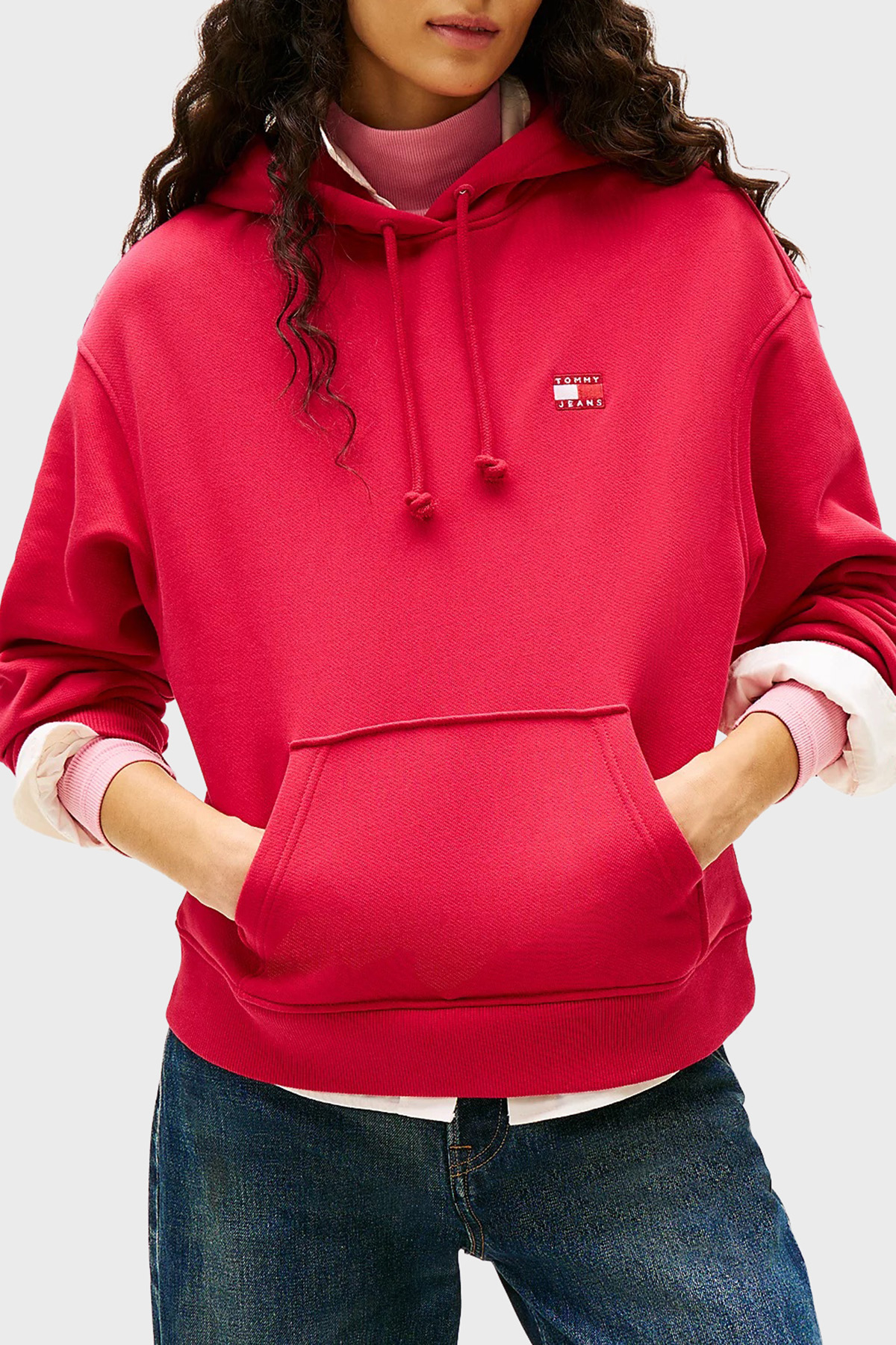Tommy Jeans % 100 Pamuk Relaxed Fit Kapüşonlu Kadın Sweat DW0DW19414 XJP KIRMIZI
