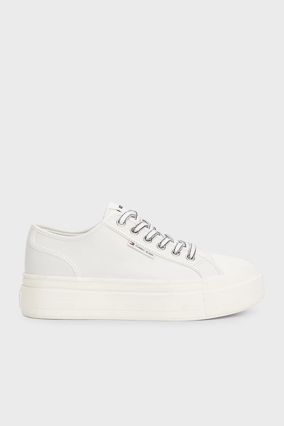 Tommy Jeans Hakiki Deri Kalın Tabanlı Sneaker Kadın Ayakkabı EN0EN02714 YBL BEYAZ