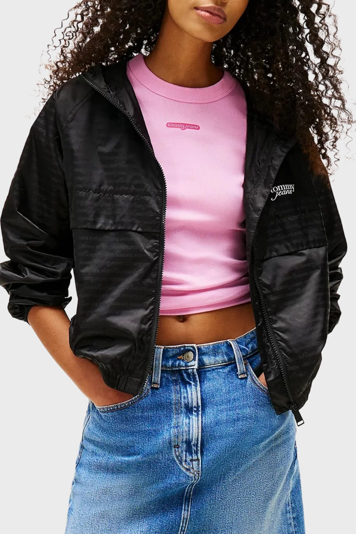 Tommy Jeans Jakarlı Regular Fit Kapüşonlu Su İtici Kadın Ceket DW0DW20952 BDS SİYAH