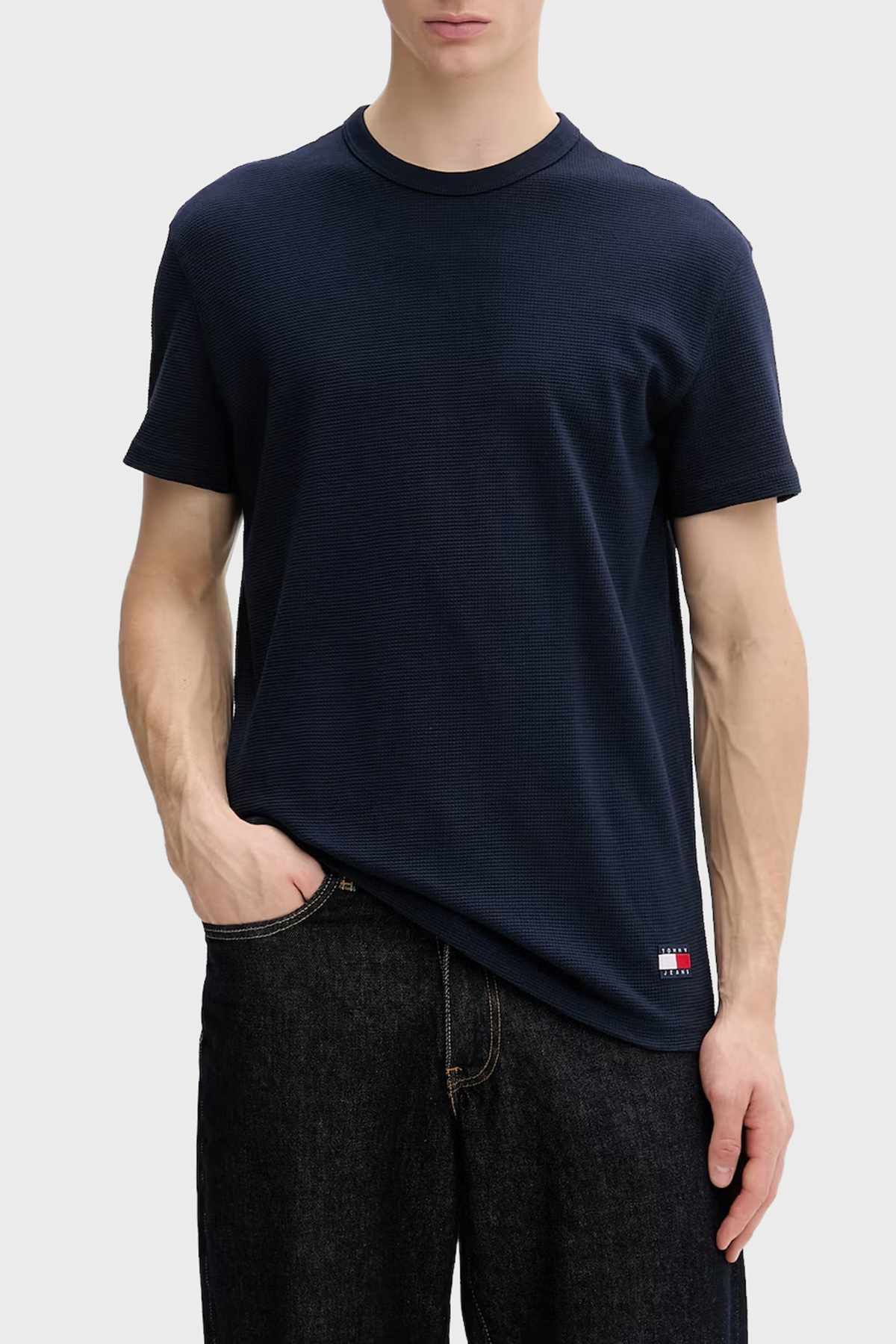 Tommy Jeans Logolu Pamuk Karışımlı Bisiklet Yaka Erkek T Shirt DM0DM22529 C1G LACİVERT