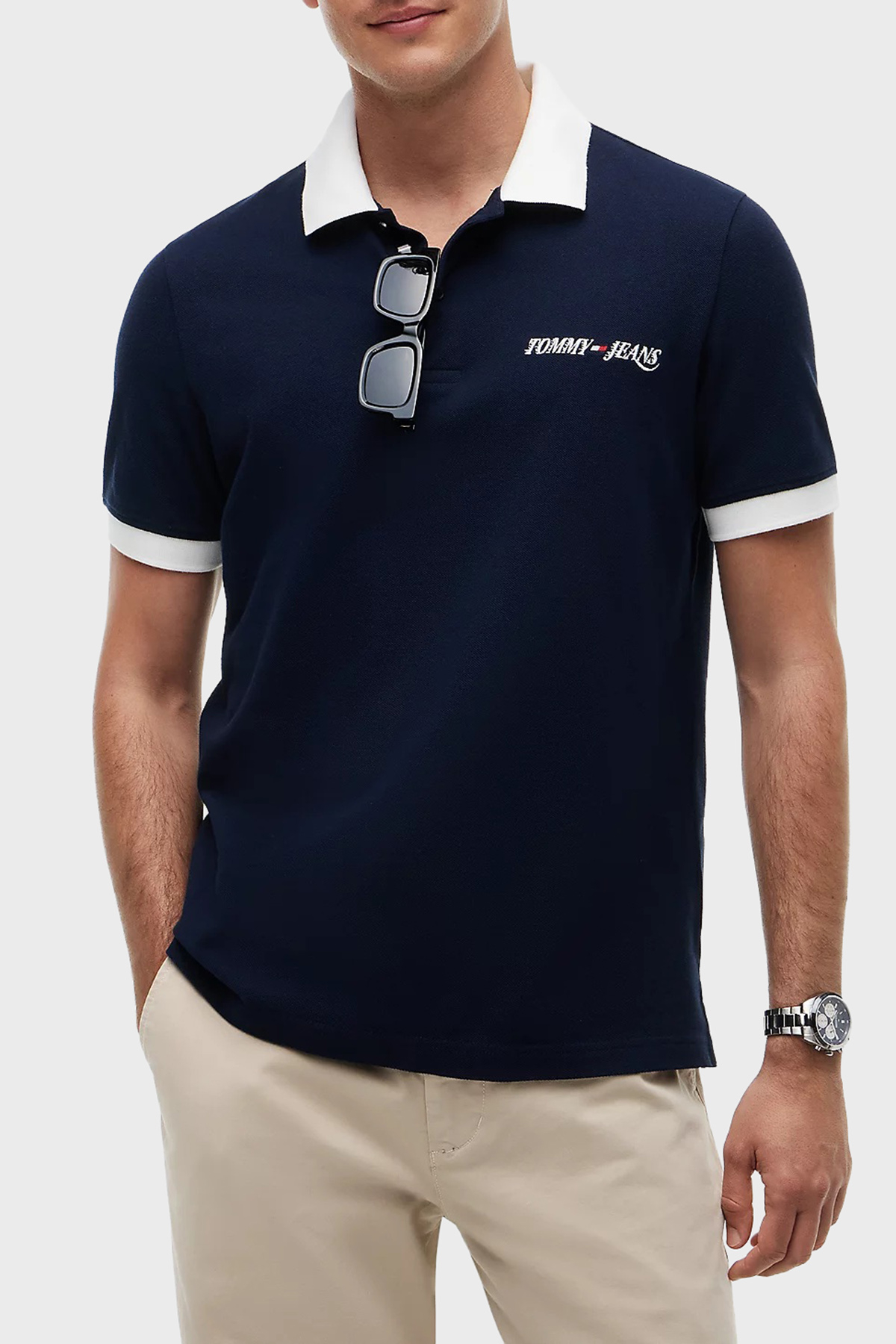Tommy Jeans Logolu Pamuklu Standart Fit Düğmeli Erkek Polo Yaka T Shirt DM0DM23036 C1G LACİVERT