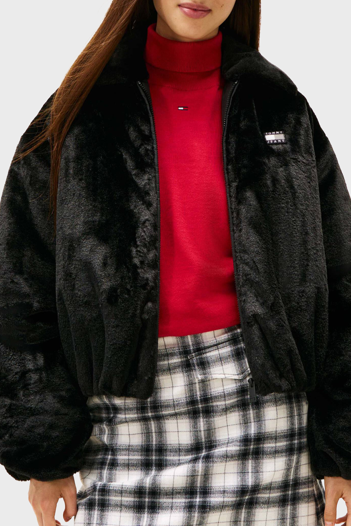 Tommy Jeans Logolu Relaxed Fit Ceket Yaka Yumuşak Dokulu Kadın Mont DW0DW21669 BDS SİYAH