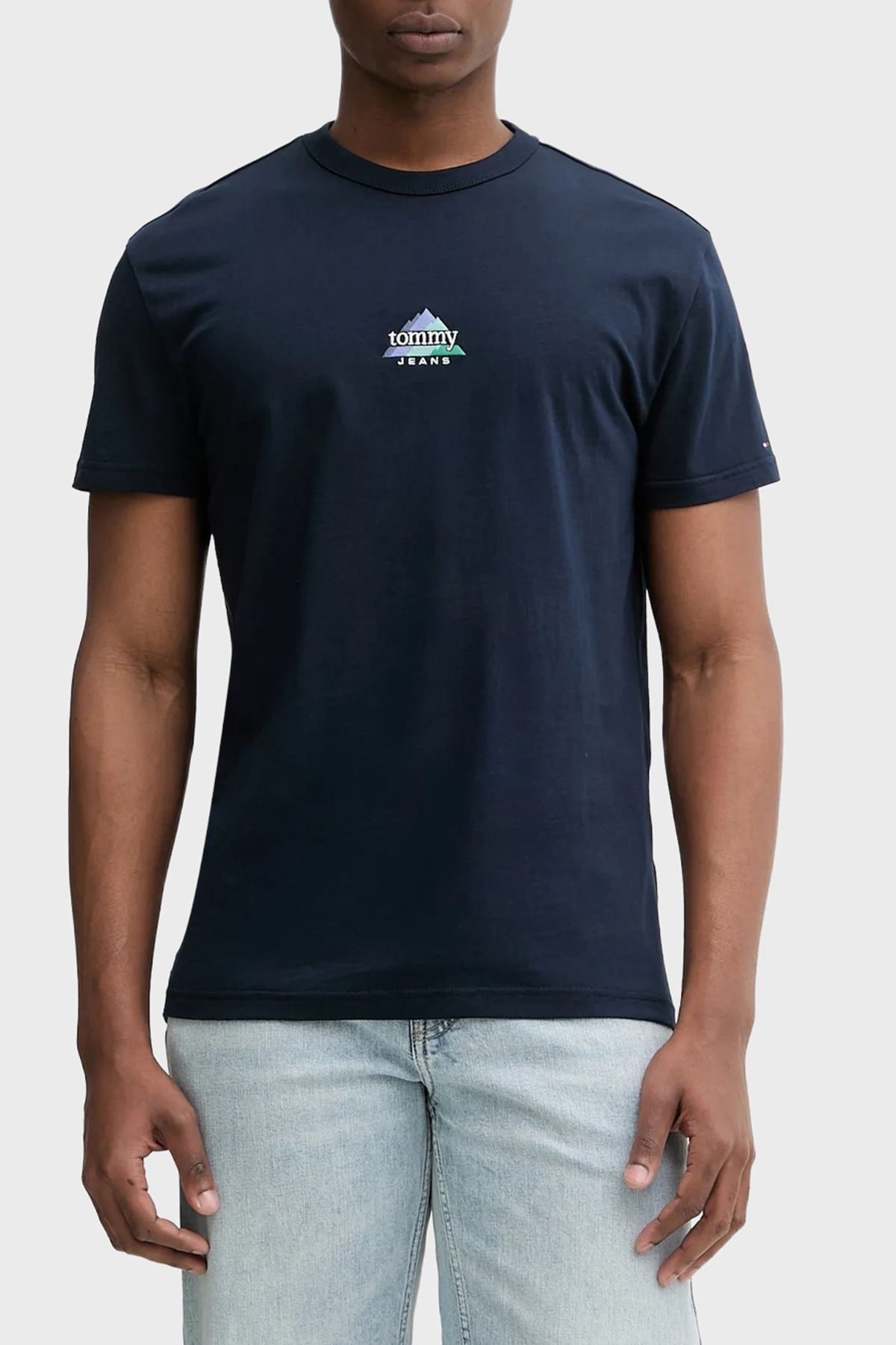 Tommy Jeans Pamuklu Regular Fit Logolu Bisiklet Yaka Erkek T Shirt DM0DM22311 C1G LACİVERT