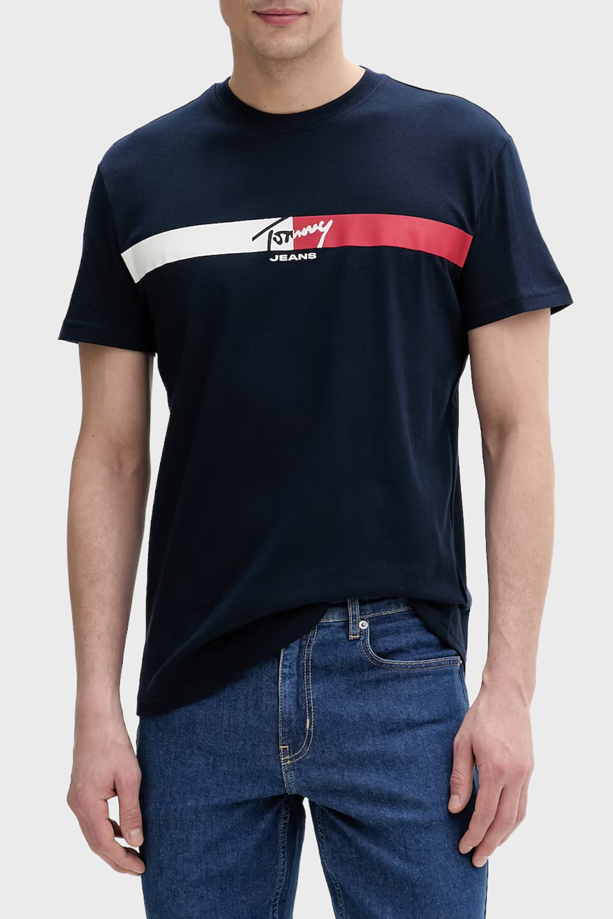 Tommy Jeans Pamuklu Regular Fit Logolu Bisiklet Yaka Erkek T Shirt DM0DM22539 C1G LACİVERT