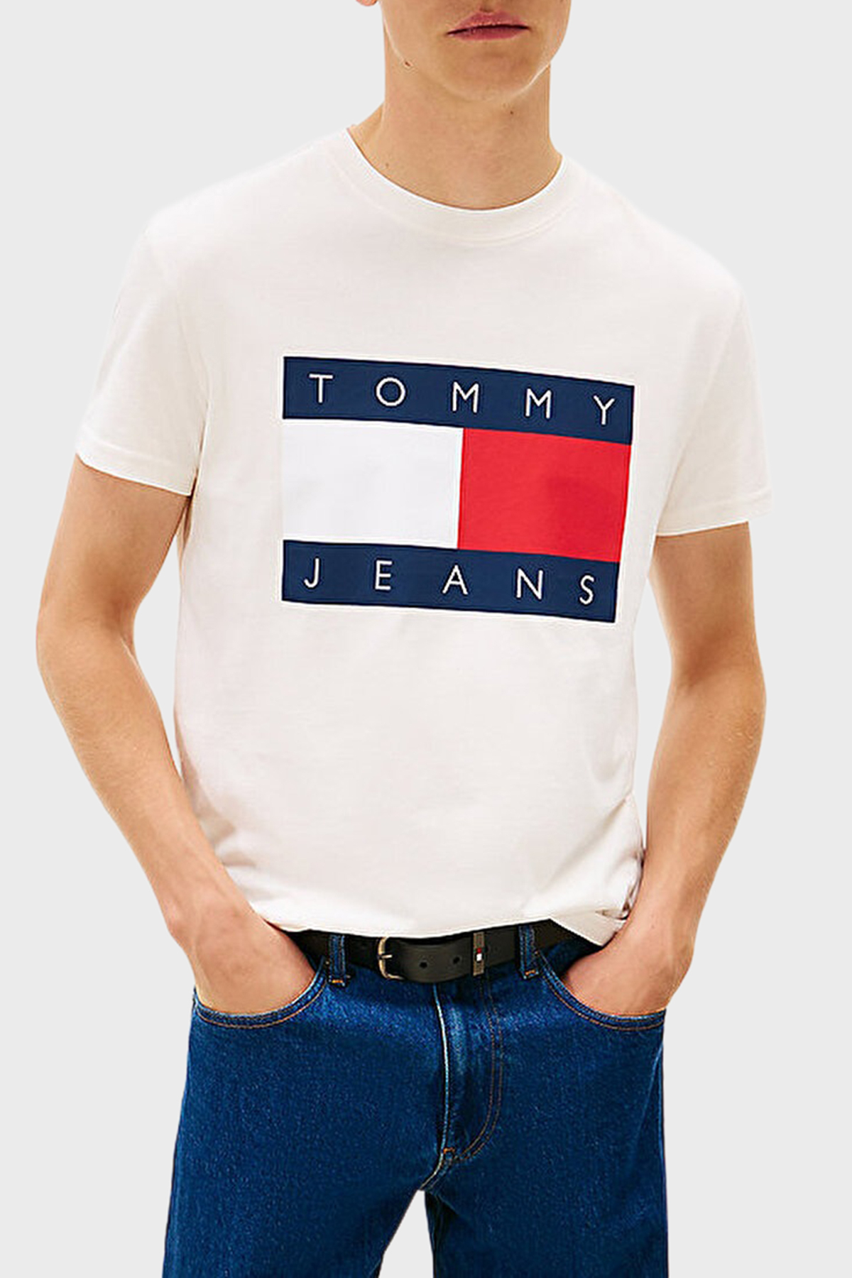 Tommy Jeans Pamuklu Regular Fit Logolu Bisiklet Yaka Erkek T Shirt DM0DM22645 YBH BEYAZ