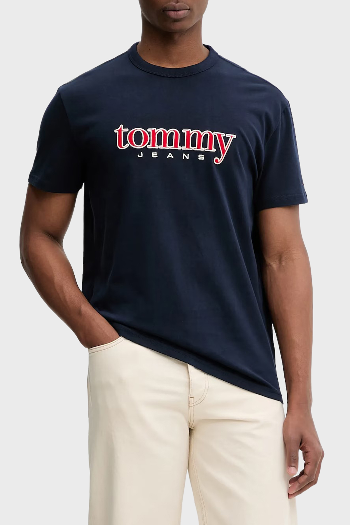 Tommy Jeans Pamuklu Regular Fit Logolu Bisiklet Yaka Erkek T Shirt DM0DM22719 C1G LACİVERT