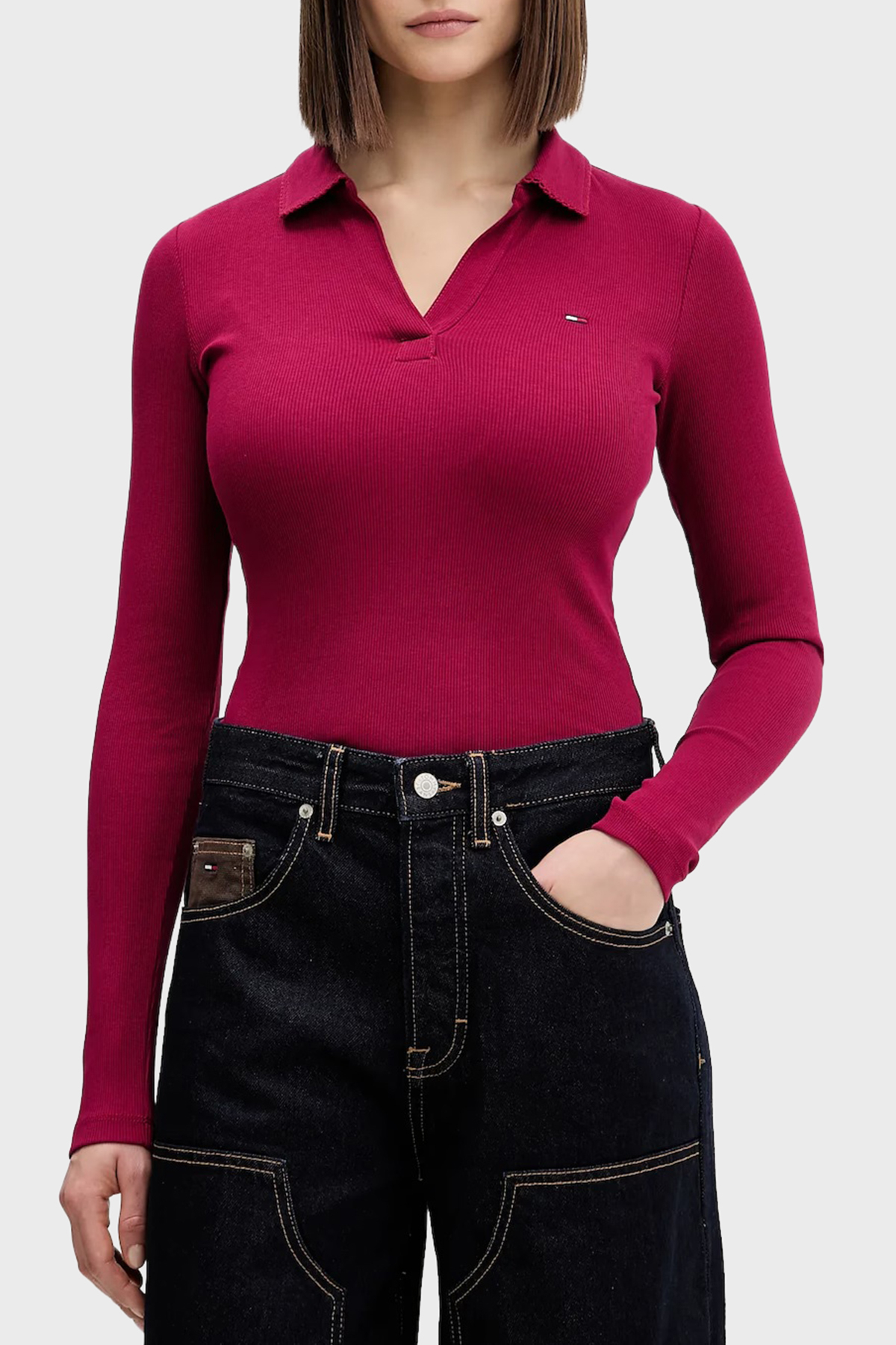 Tommy Jeans Pamuklu Slim Fit Logolu Kadın Polo Yaka T Shirt DW0DW21933 VLC VİŞNE