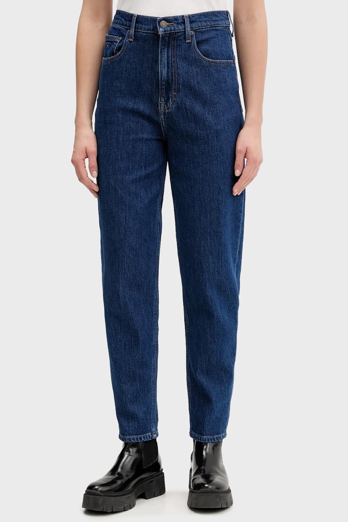 Tommy Jeans Pamuklu Straight Fit Yüksek Bel Daralan Paça Jeans Kadın Kot Pantolon DW0DW22446 1BK MAVİ