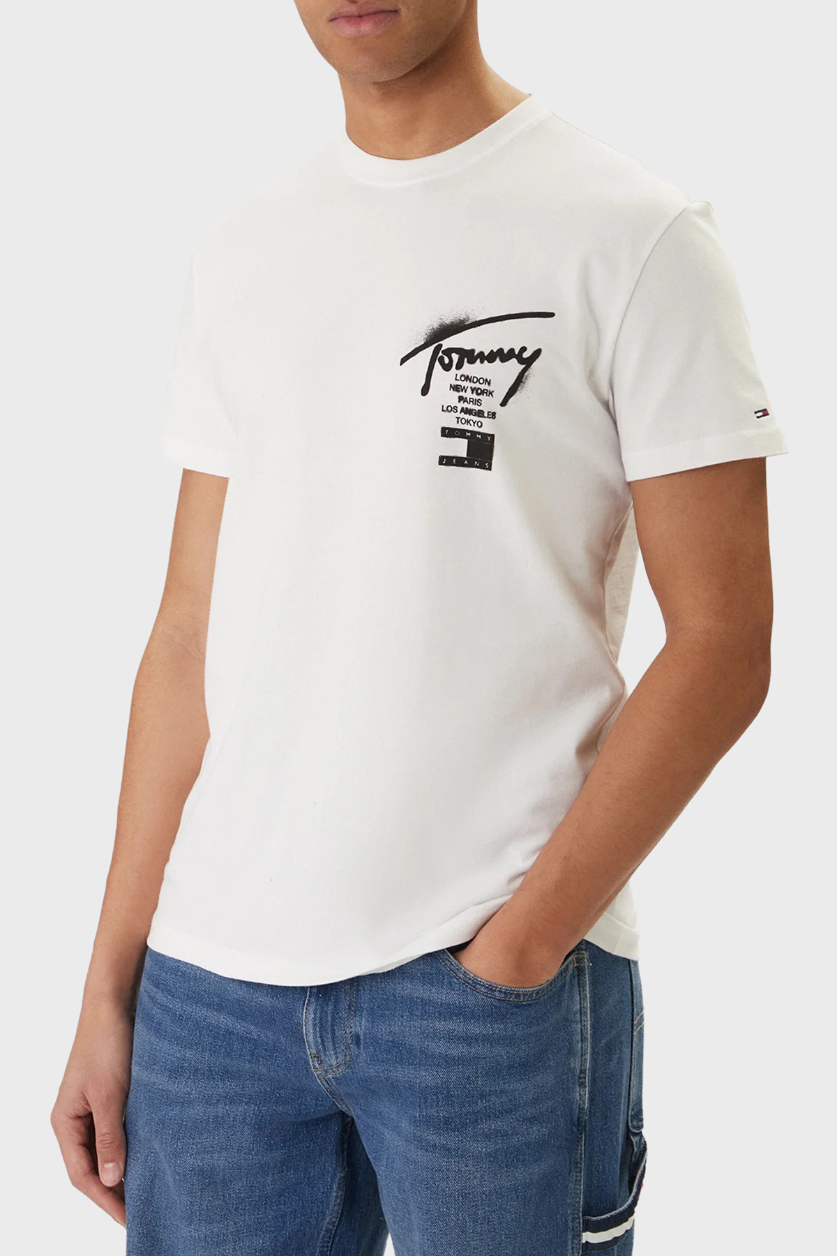 Tommy Jeans Sırt Baskılı Pamuklu Regular Fit Bisiklet Yaka Erkek T Shirt DM0DM22553 YBL BEYAZ