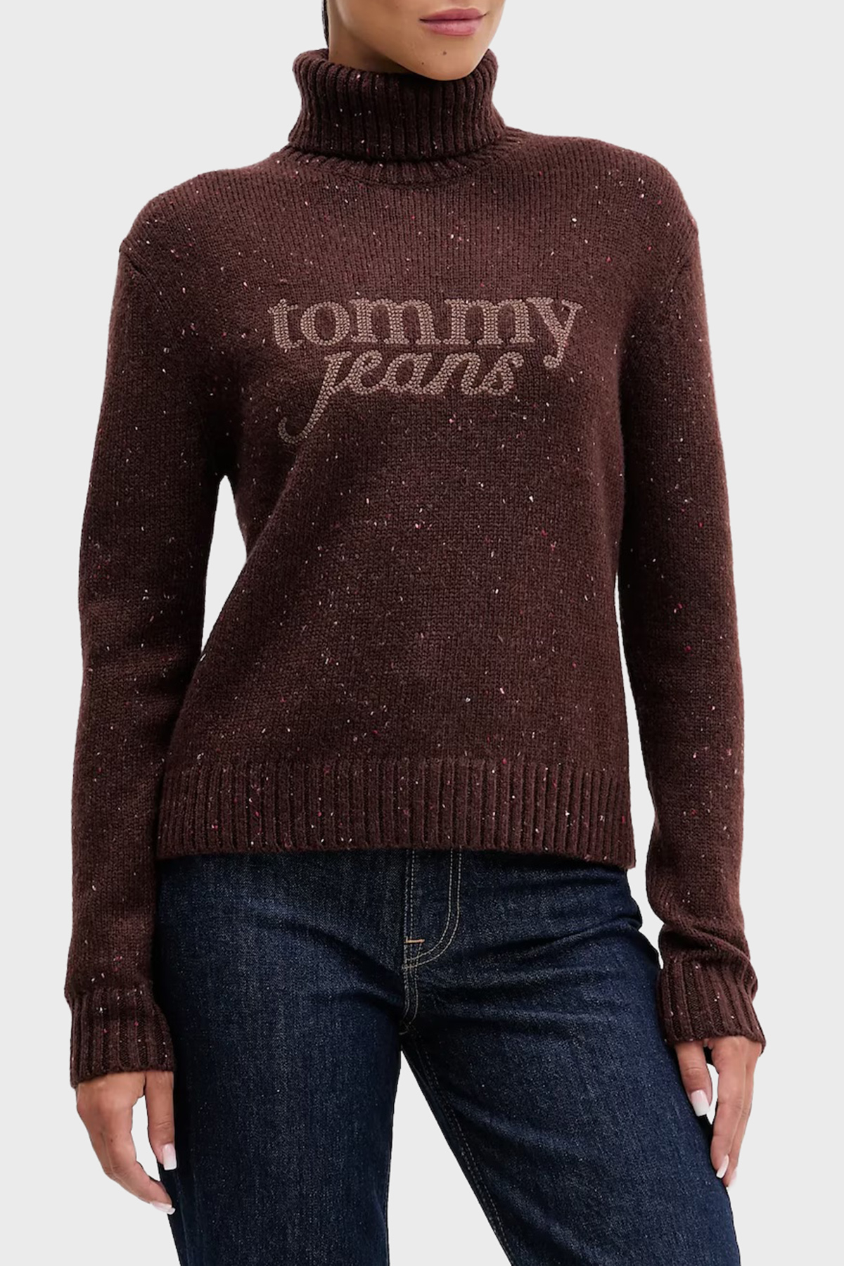Tommy Jeans Yün Karışımlı Relaxed Fit Balıkçı Yaka Logolu Kadın Kazak DW0DW21687 GS7 KAHVE