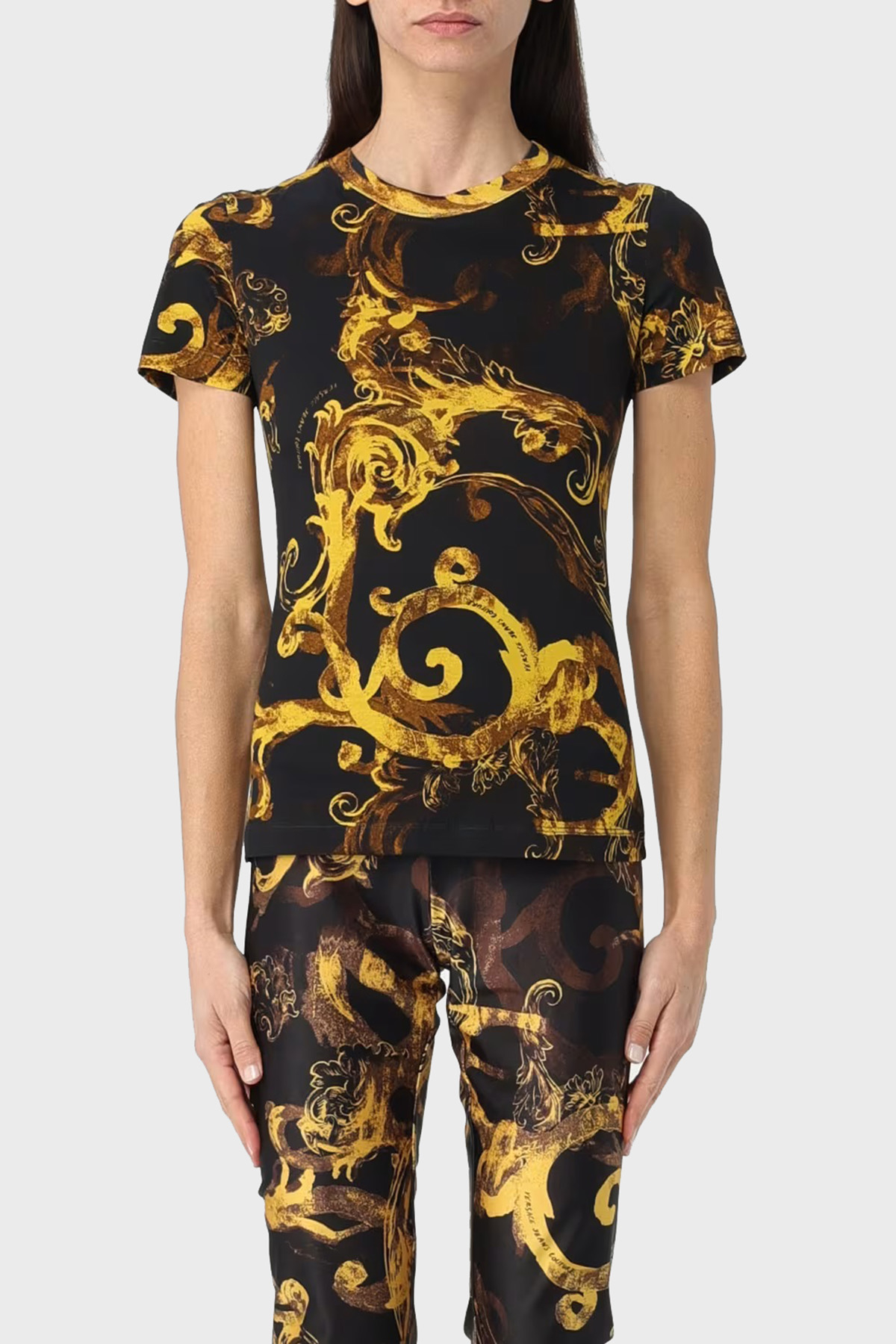 Versace Jeans Couture Desenli Bisiklet Yaka Pamuklu Slim Fit Kadın T Shirt 76HAH6D8 JS287 G89 SİYAH-GOLD