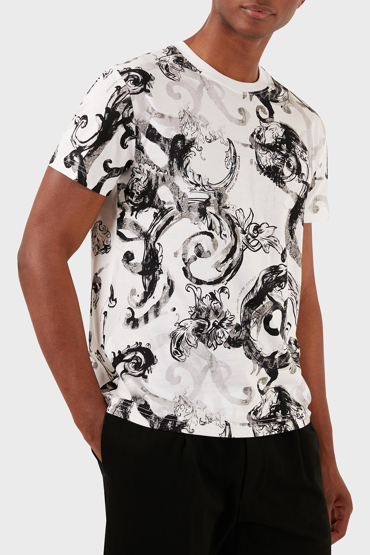 Versace Jeans Couture Pamuklu Slim Fit Bisiklet Yaka Erkek T Shirt 76GAH6S0 JS287 003 BEYAZ