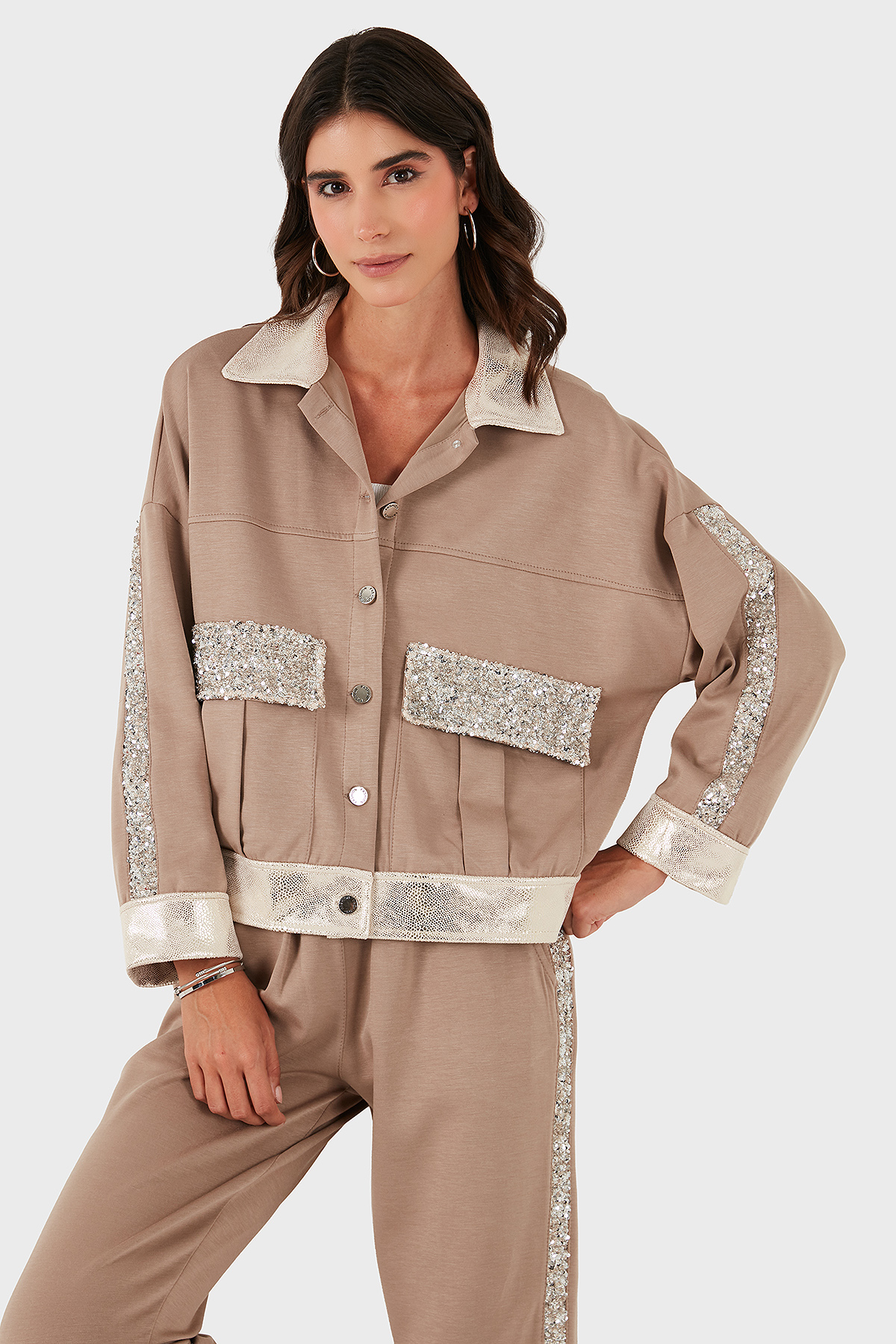 Via Dante Oversize Fit Gömlek Yaka Cep Detaylı Kadın Ceket 69143570 VİZON